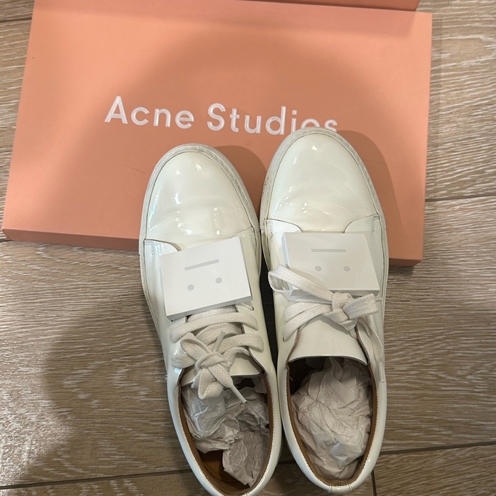 Acne Studios classic white sneaker Adriana Patent
